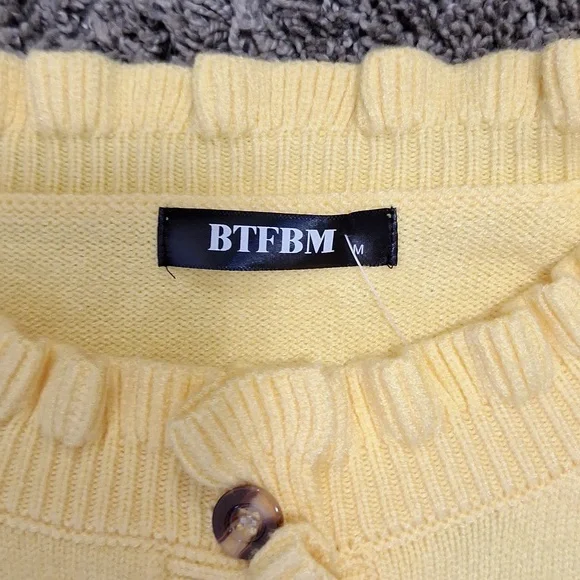 BTFBM pullover 1/4 button relaxed heavy sweater - ruffles - yellow - M - Picture 3 of 10